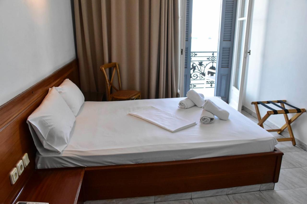 Leonidas Hotel Gythio Bagian luar foto
