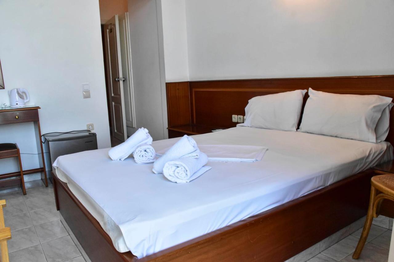 Leonidas Hotel Gythio Bagian luar foto