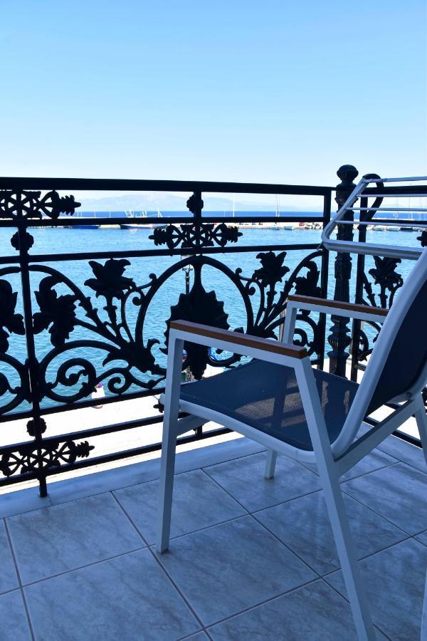 Leonidas Hotel Gythio Bagian luar foto