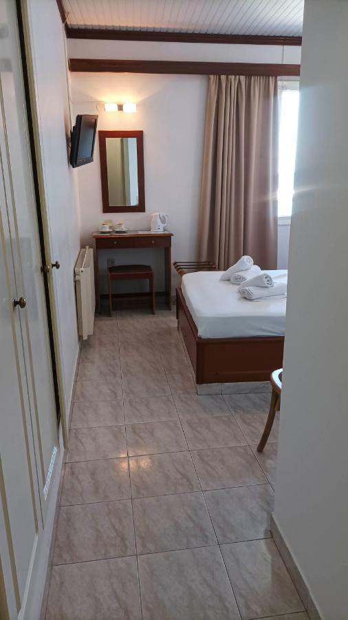 Leonidas Hotel Gythio Bagian luar foto